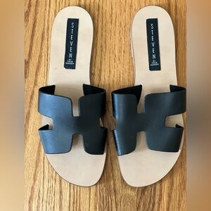Steve Madden Black Hayden Sandal Size 9​
